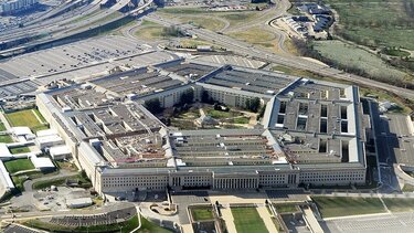 Πεντάγωνο: Από το φθινόπωρο οι Χούθι έχουν επιτεθεί σε τουλάχιστον 50 πλοία ανοικτά της Υεμένης