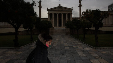 Κορωνοϊός: «Μαύρος» Ιανουάριος με 1.759 θανάτους