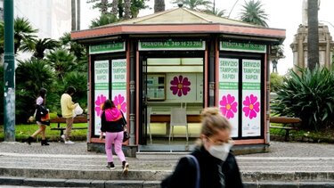 Έδεσε με αιμοστατικό λάστιχο το χέρι του "για να μην μπει μέσα το εμβόλιο"