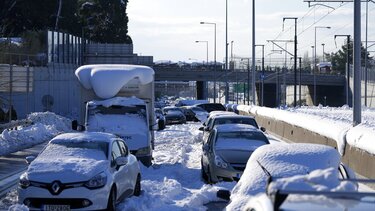 Οι αποζημιώσεις που μπορούν να διεκδικήσουν οι εγκλωβισμένοι από Αττική Οδό και ΤΡΑΙΝΟΣΕ 