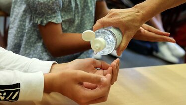 Ισραήλ: Δωρεάν self test στους μαθητές παιδικών σταθμών και δημοτικών