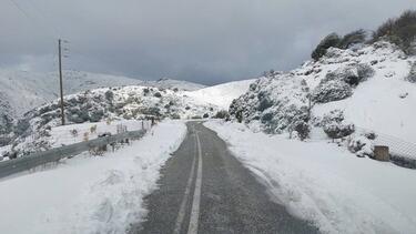 Στα λευκά ντύθηκαν όλα τα Δωδεκάνησα