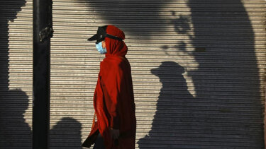 Β. Παπαευαγγέλου: Η Όμικρον μας δείχνει πως ο ιός ήρθε για να μείνει