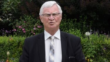 Γαλλία: Ακροδεξιός βουλευτής πέθανε από επιπλοκές της Covid-19