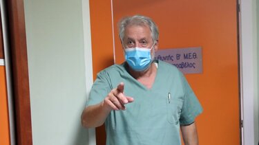 Καπραβέλος: Τα σχολεία θα ανοίξουν και θα κλείσουν πολύ σύντομα