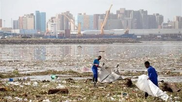 Νότια Αφρική: Τουλάχιστον 10 νεκροί από τις πλημμύρες