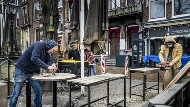 Ρεκόρ 35.000 κρουσμάτων κορωνοϊού σε μία ημέρα ανακοίνωσε η Ολλανδία