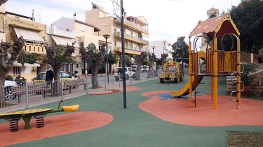 Αποκολλήθηκε τμήμα του δαχτύλου 8χρονης ενώ έκανε τσουλήθρα