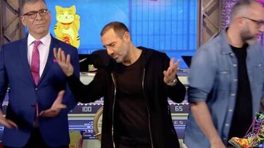 Ράδιο Αρβύλα: "Πρεμιέρα" με το νούμερο «3» στο επίκεντρο και γεμάτη υπονοούμενα