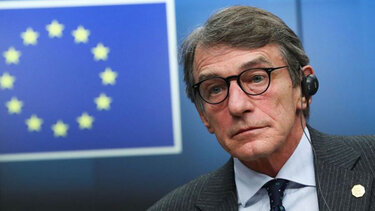 Σε λαϊκό προσκύνημα στις 10:30 το πρωί η σορός του Νταβίντ Σασόλι