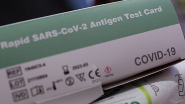  Από σήμερα η διάθεση self test για μαθητές και εμβολιασμένους εκπαιδευτικούς από τα φαρμακεία 