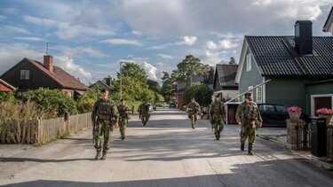 Στρατό και τεθωρακισμένα κατά της Ρωσίας βγάζει στη Βαλτική η Σουηδία
