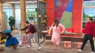 Οι πιο… επικές τούμπες στην ελληνική τηλεόραση!