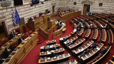 Υπερψηφίστηκε η τροπολογία για τη μοριοδότηση προσωπικού στα νοσοκομεία