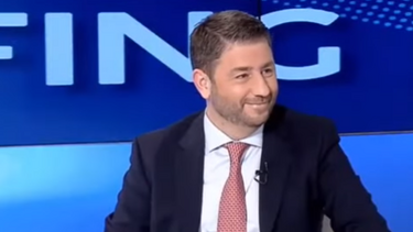 Μήνυμα Ανδρουλάκη: "Μας θέλουν δεκανίκι τους - Τελείωσε αυτό"
