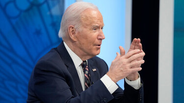 Μπάιντεν: Ενέκρινε στρατιωτική βοήθεια 350 εκατ. δολαρίων στην Ουκρανία