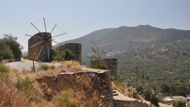 Στη Βουλή η προστασία του ανεμόμυλου στο Νικηθιανό Νεάπολης