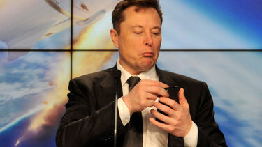 Τι κάνει ο Elon Musk για να καταλάβει αν κάποιος του λέει ψέματα