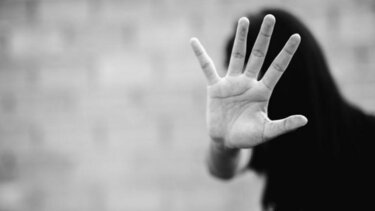 Προφυλακιστέος ο 69χρονος που χτύπησε μέχρι θανάτου τη γυναίκα του