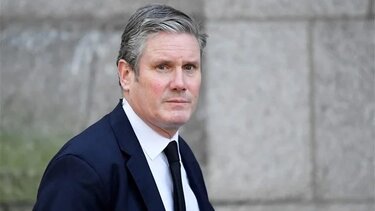 Βρετανία: Διαδηλωτές κινήθηκαν απειλητικά προς τον ηγέτη των Εργατικών 