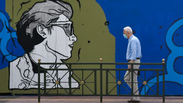 Κορωνοϊός: Τι πρέπει να κάνουμε για να ζήσουμε φυσιολογικά