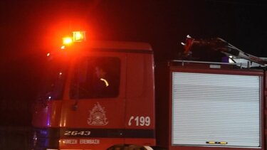 Τραγωδία στον Πειραιά: Ένας νεκρός από την φωτιά σε σιδηρουργείο