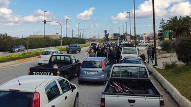 Για κλιμάκωση των κινητοποιήσεών τους προειδοποιούν τα Αγροτικά Μπλόκα