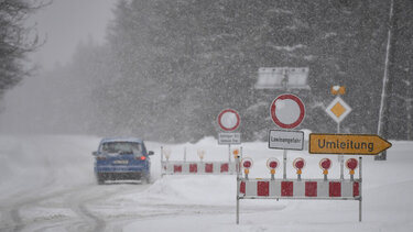 Εννέα νεκροί μέσα σε 3 ημέρες μετά από 100 χιονοστιβάδες στην Αυστρία