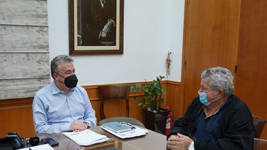 Συνάντηση του Περιφερειάρχη Κρήτης με τον Δήμαρχο Σφακίων