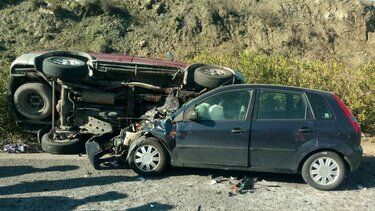 Θρήνος για το ζευγάρι που χάθηκε στην άσφαλτο - Βίντεο από το τραγικό τροχαίο στα Αρμανώγεια