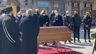 Σε στενό οικογενειακό κύκλο η κηδεία του Δημήτρη Κοντομηνά 