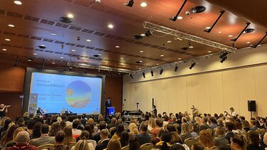 Κικίλιας: Πάνω από 3.000.000 οι διαθέσιμες αεροπορικές θέσεις από τη Γαλλία για φέτος