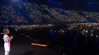 Το θάρρος της μικρής Αμέλια: Η φωνή της «έσβησε» για λίγο τους βομβαρδισμούς