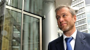 Βρετανός βουλευτής: Ο Ρομάν Αμπράμοβιτς πουλά βιαστικά ακίνητα στο Ηνωμένο Βασίλειο