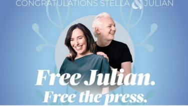  Ο Τζούλιαν Ασάνζ παντρεύεται την δικηγόρο του στις φυλακές Μπέλμαρς