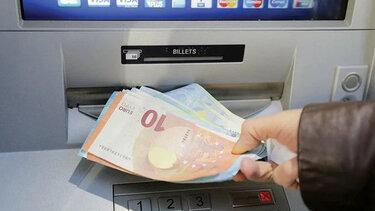 Ποινή φυλάκισης σε 29χρονο επειδή έσπασε οθόνη ΑΤΜ