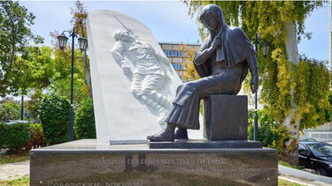 Μνημείο του Σοβιετικού Στρατιώτη στην Καλλιθέα: Ποιοι ήταν οι Αλέξης, Βάνιας και Κόλιας