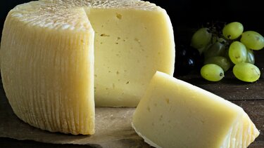 Ενώνουν δυνάμεις για την ενίσχυση της Κρητικής Τυροκομίας σε παγκρήτιο επίπεδο