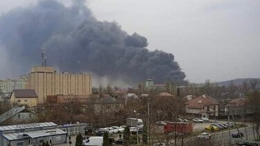 Η Λβιβ σε κλοιό εκρήξεων – Τα ρωσικά μαχητικά χτύπησαν και σχολείο με βόμβες