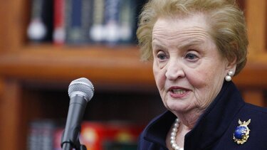 Μπάιντεν: Η Μαντλίν Ολμπράιτ άλλαξε τον ρου της Ιστορίας