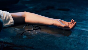 Νεκρός ο γιος του Αργύρη Ντινόπουλου μέσα στο διαμέρισμά του