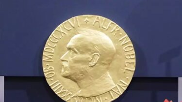 Με το Νόμπελ Χημείας τιμήθηκαν οι επιστήμονες Μπερτόσι, Μέλνταλ και Σάρπλες