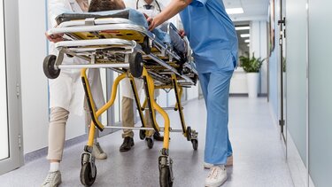 Κρίσιμη αλλά σταθερή η κατάσταση του 17χρονου, που ακρωτηριάστηκε μετά από τροχαίο