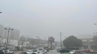 Πυκνή ομίχλη κάλυψε τη Θεσσαλονίκη