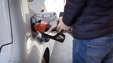 Με μειωμένη τιμή κατά 15 λεπτά το λίτρο και τον Μάιο θα πωλείται το πετρέλαιο κίνησης