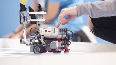 1ος Διεθνής Διαγωνισμός Αθλητικής Ρομποτικής για μαθητές στη Χερσόνησο