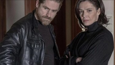 Σασμός: Γιατί ο Μαθιός δεν αλλάζει ποτέ ρούχα;