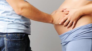 Υπερδιπλάσιος ο κίνδυνος σοβαρών επιπλοκών στην εγκυμοσύνη για τις έγκυες με κορωνοϊό