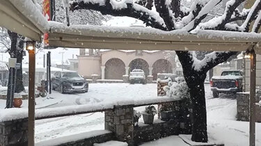 Έντονες χιονοπτώσεις σε πολλές περιοχές της Εύβοιας – Πρόβλημα με την τηλεκπαίδευση