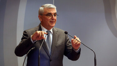 Τσακλόγλου: Προτεραιότητα η προώθηση της συμμετοχής ηλικιωμένων στην αγορά εργασίας